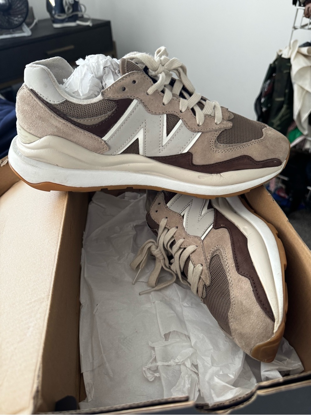 New Balance Women's Sneakers in Beige, Brown, and White